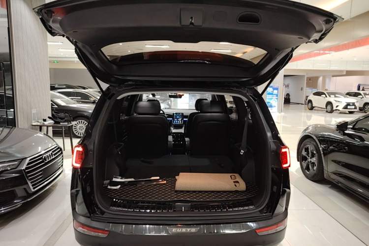 Used Hyundai Custo 2021 380TGDi Smart Luxury Premium LUX Trunk