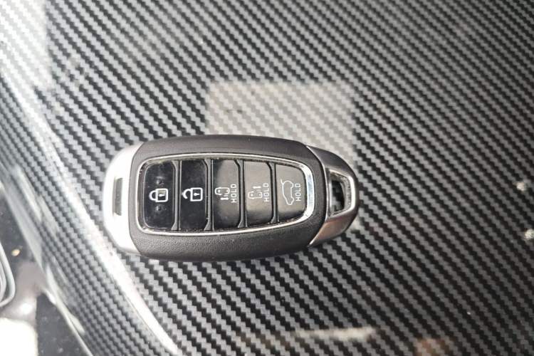 Used Hyundai Custo 2021 380TGDi Smart Love Flagship Edition TOP Premium Vehicle Key