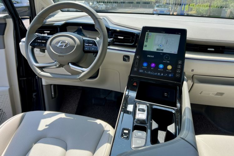 Used Hyundai Custo 2021 380TGDi Smart Love Flagship Edition TOP Premium Audio And AC Panel