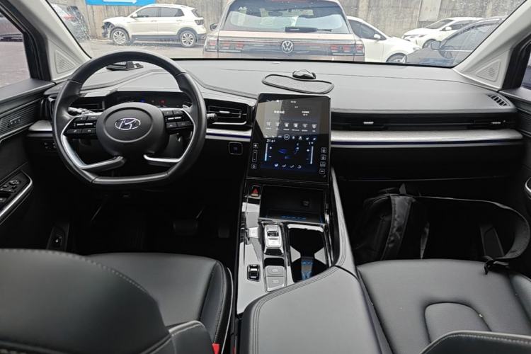 Used Hyundai Custo 2021 380TGDi Smart Luxury Premium LUX Center Console
