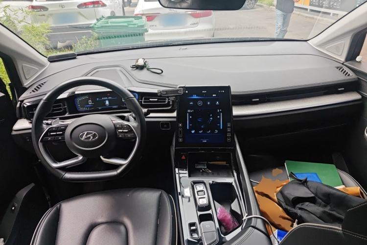 Used Hyundai Custo 2021 380TGDi Smart Luxury Premium LUX Center Console