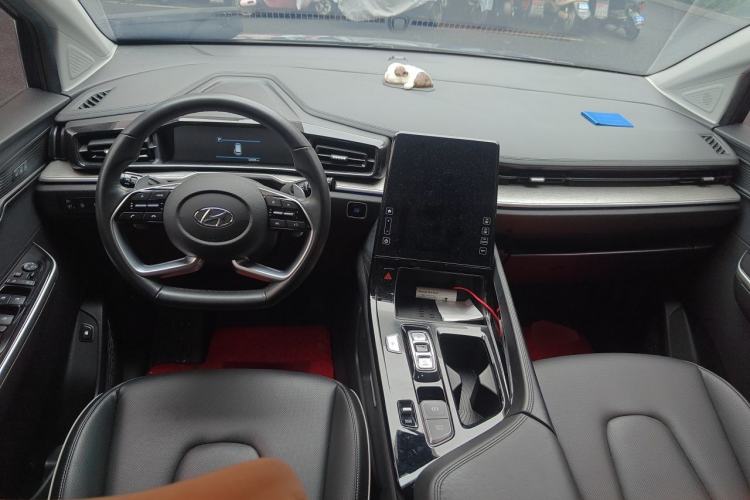 Used Hyundai Custo 2021 380TGDi Smart Luxury Premium LUX Center Console