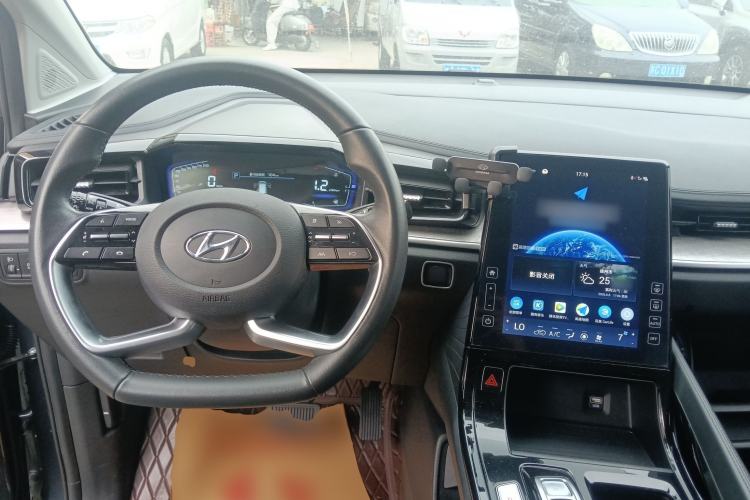 Used Hyundai Custo 2021 270TGDi Prestige LUX Center Console