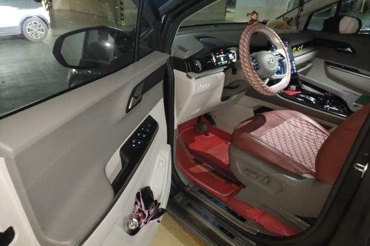 Used Hyundai Custo 2021 270TGDi Prestige LUX Driver Seat