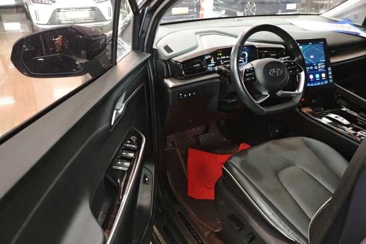 Used Hyundai Custo 2021 270TGDi Prestige LUX Driver Seat