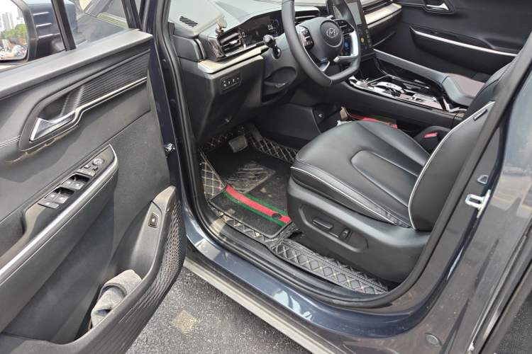 Used Hyundai Custo 2021 270TGDi Prestige LUX Driver Seat
