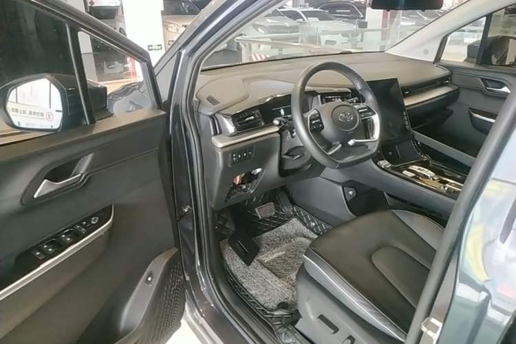 Used Hyundai Custo 2021 270TGDi Prestige LUX Driver Seat