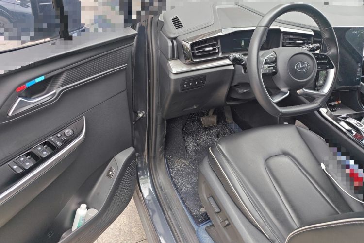 Used Hyundai Custo 2021 270TGDi Prestige LUX Driver Seat
