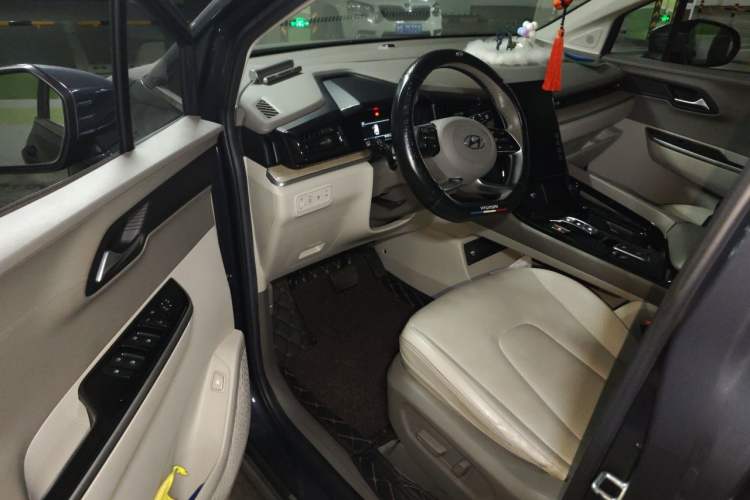 Used Hyundai Custo 2021 270TGDi Prestige LUX Driver Seat