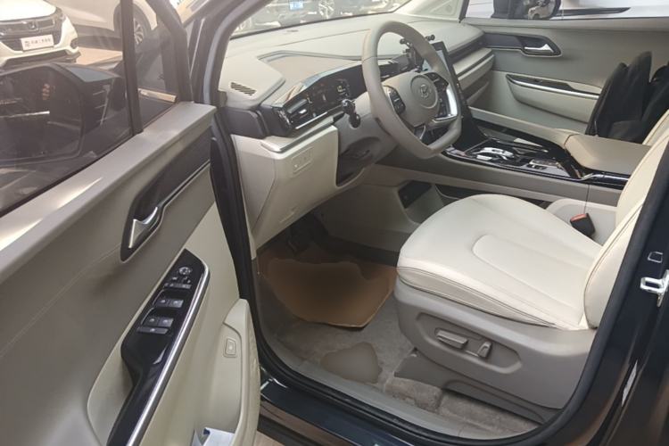 Used Hyundai Custo 2021 270TGDi Prestige LUX Driver Seat