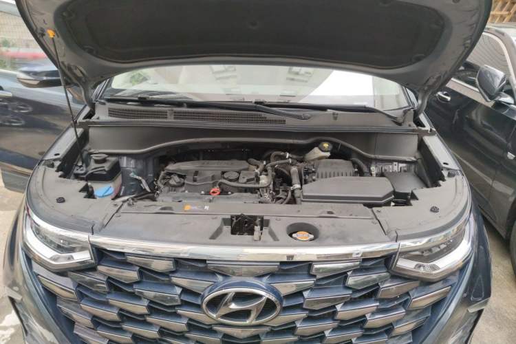 Used Hyundai Custo 2021 270TGDi Prestige LUX Engine Bay