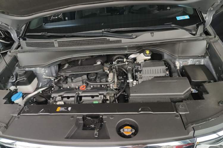 Used Hyundai Custo 2021 270TGDi Prestige LUX Engine Bay