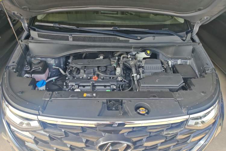 Used Hyundai Custo 2021 270TGDi Prestige LUX Engine Bay
