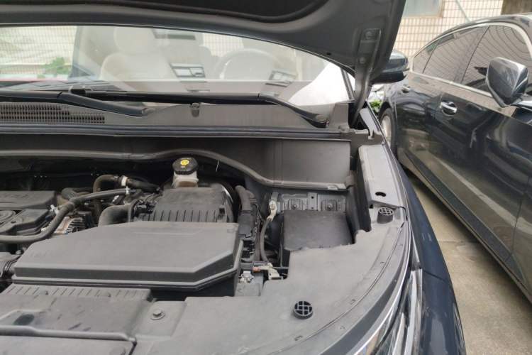 Used Hyundai Custo 2021 270TGDi Prestige LUX Engine Bay Left