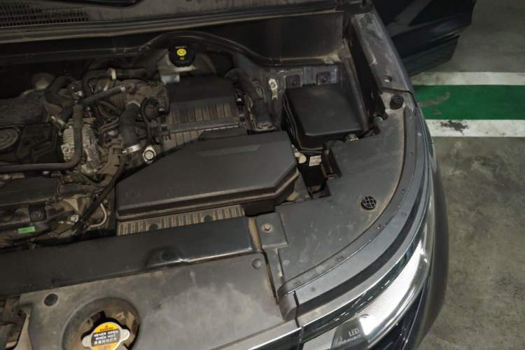 Used Hyundai Custo 2021 270TGDi Prestige LUX Engine Bay Left