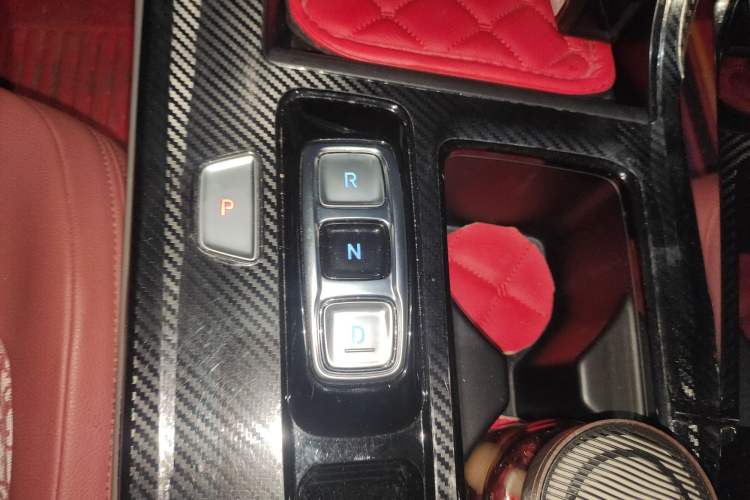 Used Hyundai Custo 2021 270TGDi Prestige LUX Gear Lever
