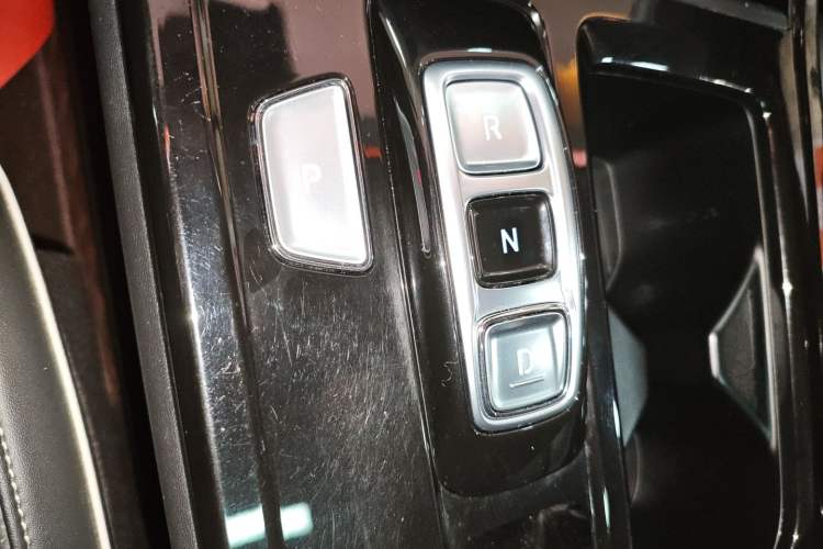 Used Hyundai Custo 2021 270TGDi Prestige LUX Gear Lever