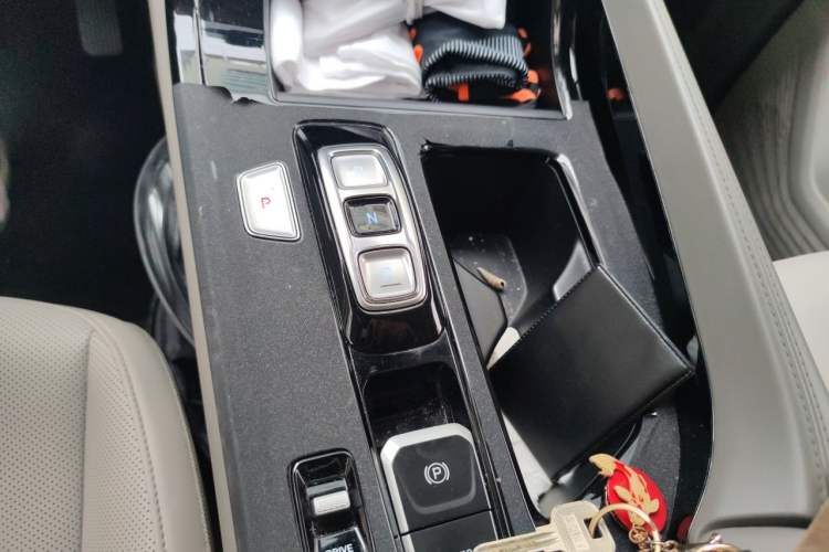 Used Hyundai Custo 2021 270TGDi Prestige LUX Gear Lever
