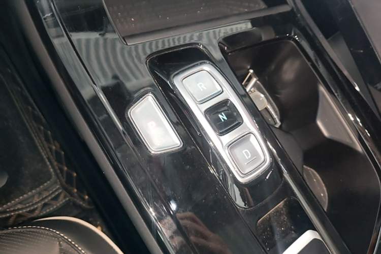 Used Hyundai Custo 2021 270TGDi Prestige LUX Gear Lever