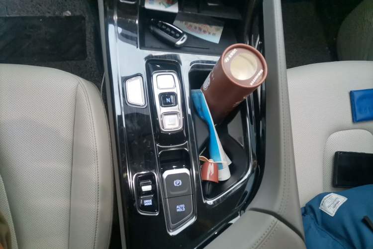 Used Hyundai Custo 2021 380TGDi Smart Love Flagship Edition TOP Premium Gear Lever