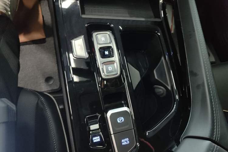 Used Hyundai Custo 2021 270TGDi Prestige LUX Gear Lever