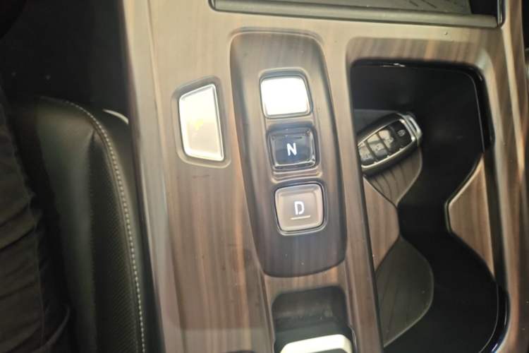 Used Hyundai Custo 2021 270TGDi Prestige LUX Gear Lever