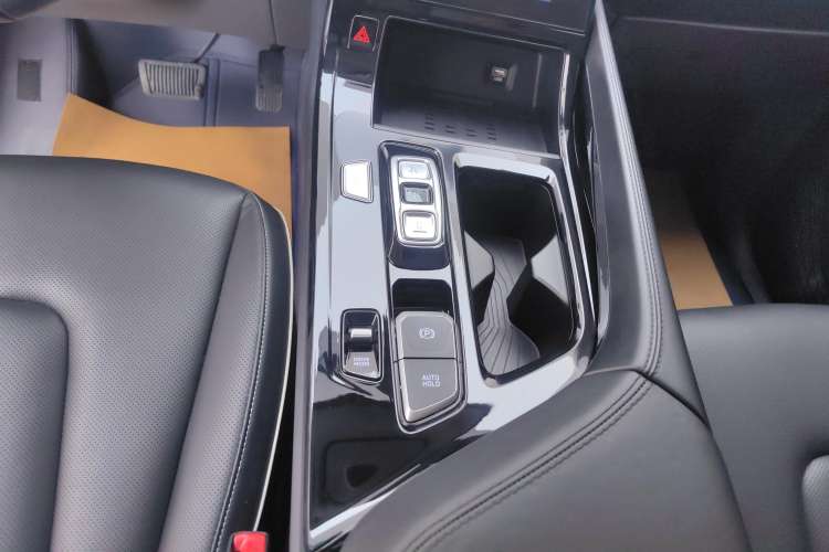 Used Hyundai Custo 2021 380TGDi Smart Love Flagship Edition TOP Premium Gear Lever