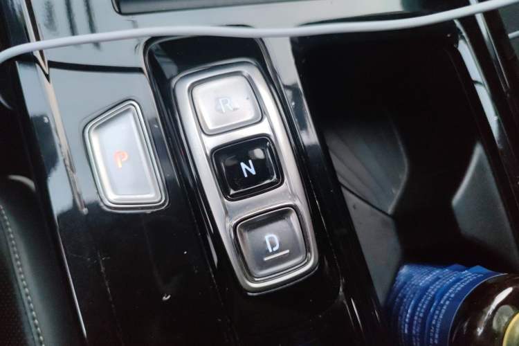 Used Hyundai Custo 2021 270TGDi Prestige LUX Gear Lever