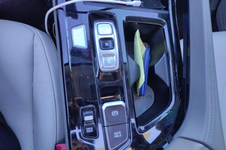 Used Hyundai Custo 2021 380TGDi Smart Love Flagship Edition TOP Premium Gear Lever
