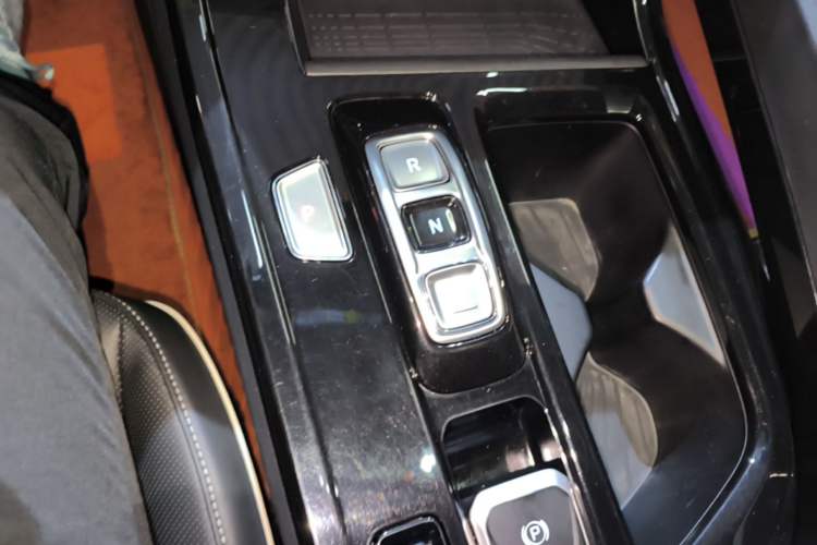 Used Hyundai Custo 2021 270TGDi Prestige LUX Gear Lever