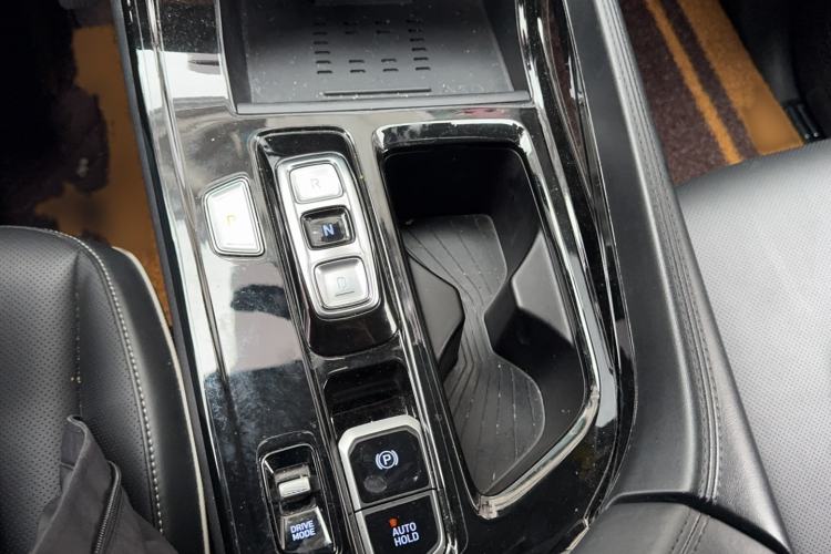 Used Hyundai Custo 2021 380TGDi Smart Love Flagship Edition TOP Premium Gear Lever