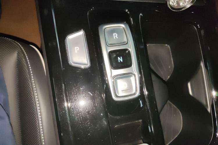 Used Hyundai Custo 2021 380TGDi Smart Love Flagship Edition TOP Premium Gear Lever