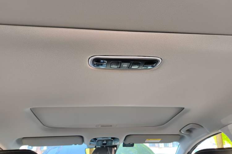 Used Hyundai Custo 2021 380TGDi Smart Love Flagship Edition TOP Premium Headliner