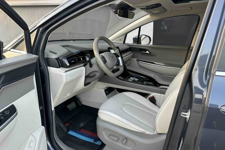 Used Hyundai Custo 2021 270TGDi Prestige LUX Interior 1