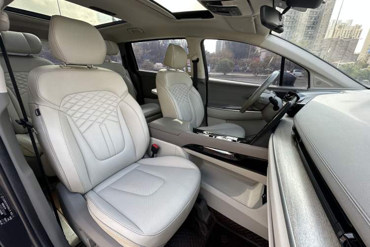 Used Hyundai Custo 2021 270TGDi Prestige LUX Interior 12