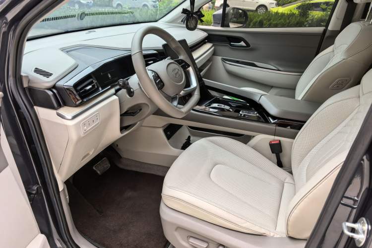 Used Hyundai Custo 2021 380TGDi Smart Love Flagship Edition TOP Premium Interior 2