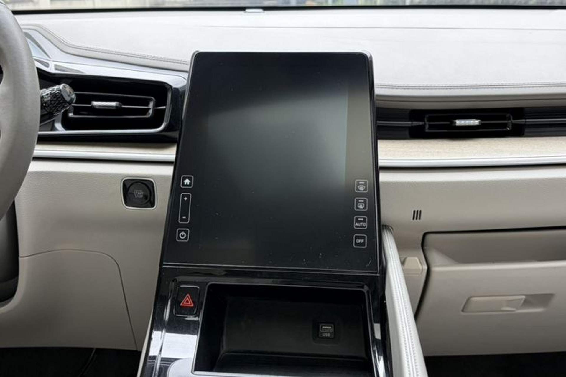 Used Hyundai Custo 2021 270TGDi Prestige LUX Interior 2