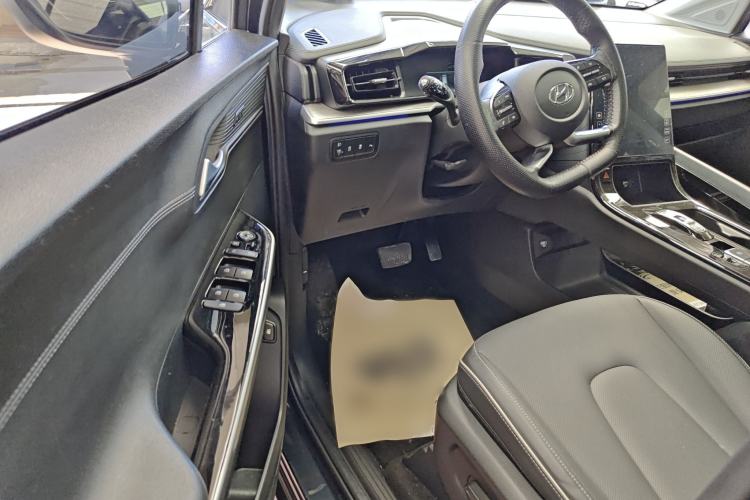 Used Hyundai Custo 2021 380TGDi Smart Luxury Premium LUX Interior 2