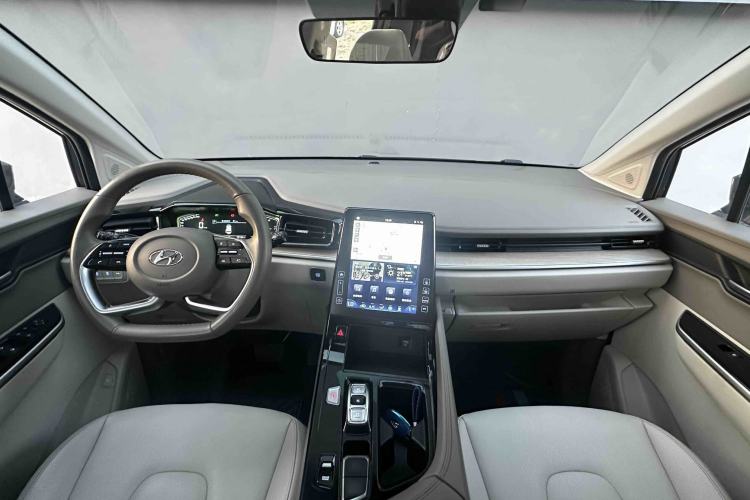 Used Hyundai Custo 2021 270TGDi Prestige LUX Interior 2