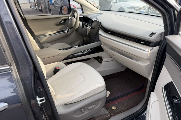 Used Hyundai Custo 2021 270TGDi Prestige LUX Interior 3