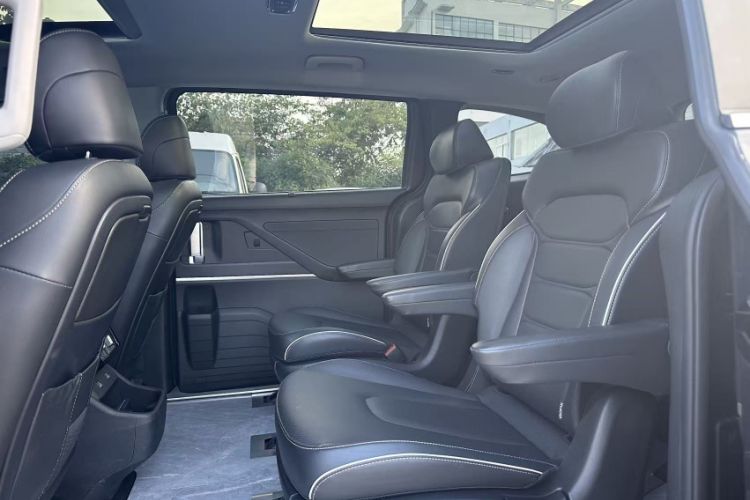 Used Hyundai Custo 2021 270TGDi Prestige LUX Interior 3