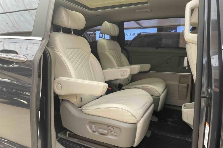 Used Hyundai Custo 2021 380TGDi Smart Luxury Premium LUX Interior 3