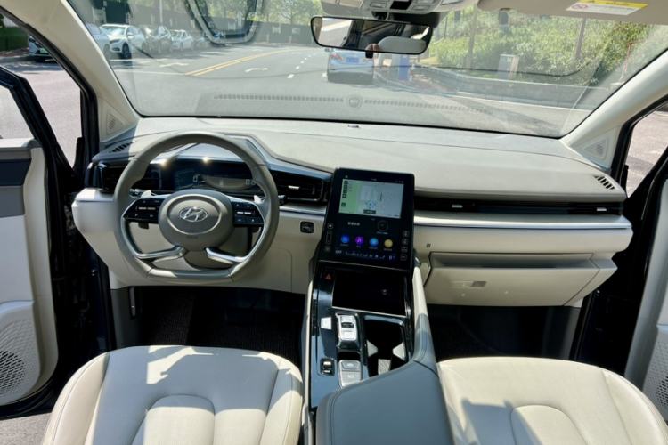 Used Hyundai Custo 2021 380TGDi Smart Love Flagship Edition TOP Premium Interior 4