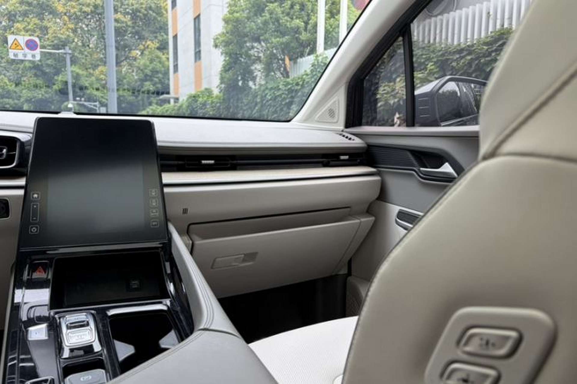 Used Hyundai Custo 2021 270TGDi Prestige LUX Interior 5