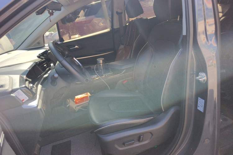 Used Hyundai Custo 2021 270TGDi Prestige LUX Left Front Seat