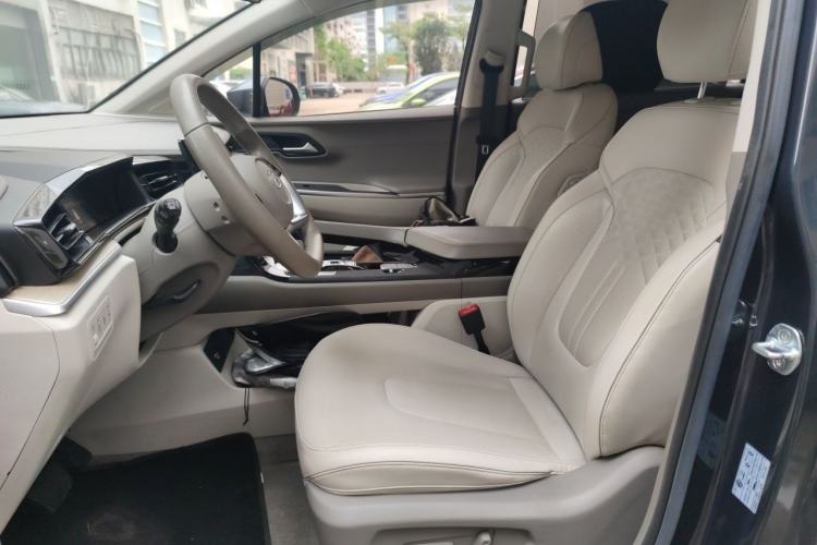 Used Hyundai Custo 2021 270TGDi Prestige LUX Left Front Seat