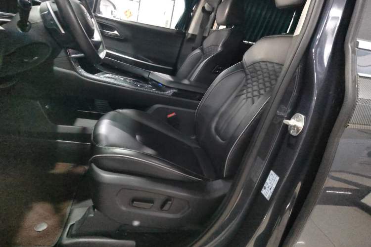 Used Hyundai Custo 2021 380TGDi Smart Luxury Premium LUX Left Front Seat