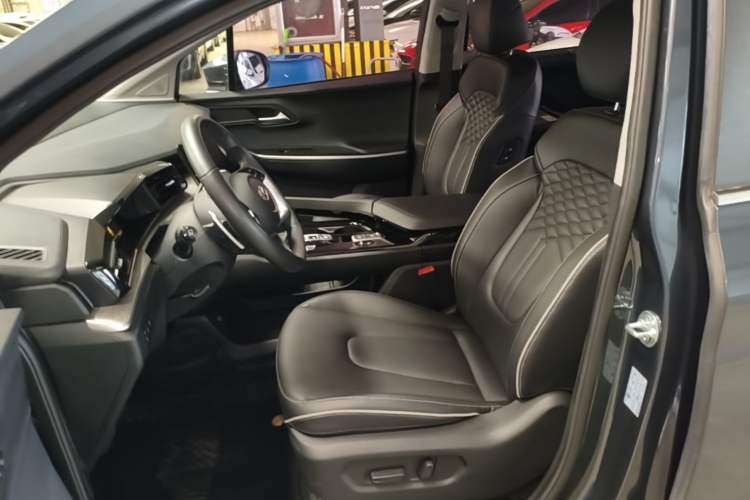 Used Hyundai Custo 2021 380TGDi Smart Luxury Premium LUX Left Front Seat