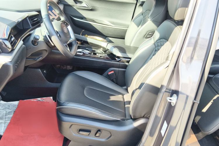 Used Hyundai Custo 2021 380TGDi Smart Luxury Premium LUX Left Front Seat