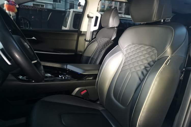 Used Hyundai Custo 2021 380TGDi Smart Love Flagship Edition TOP Premium Left Front Seat